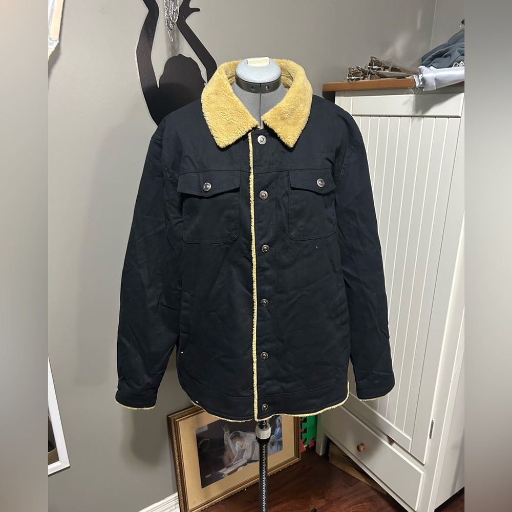 NWOT Men’s Size Large Lines Serremo Everest Jacket